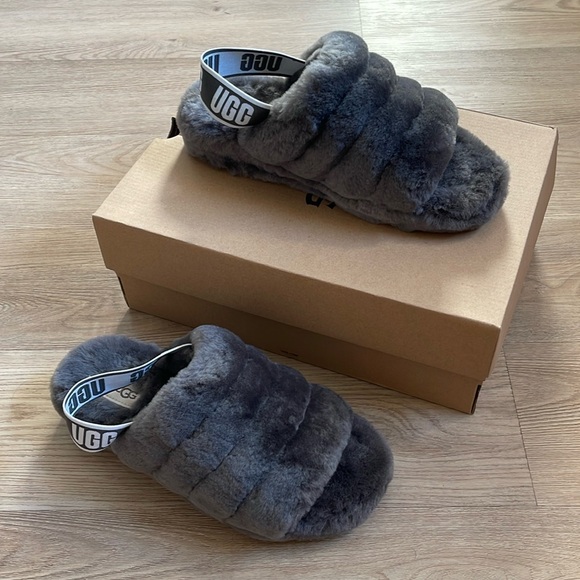 UGG fluff yeah slides - Picture 1 of 5